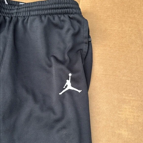 Kids Jordan Black Pants Large Jogger pants Used - Picture 5 of 8